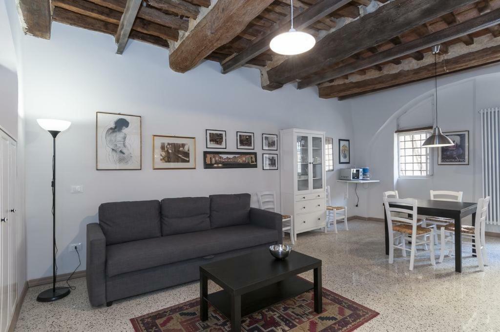 Il Nido Nascosto Apartment Лука Екстериор снимка